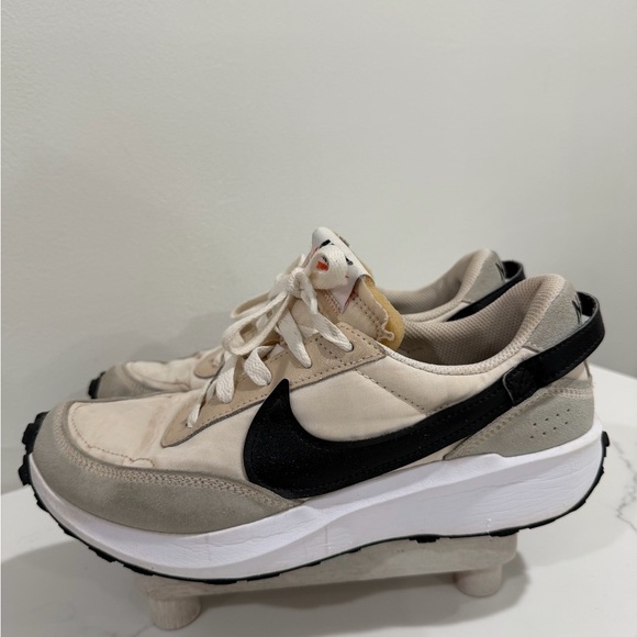 Nike Shoes - Nike Size9 Women's Waffle Debut Sneakers Beige/Black